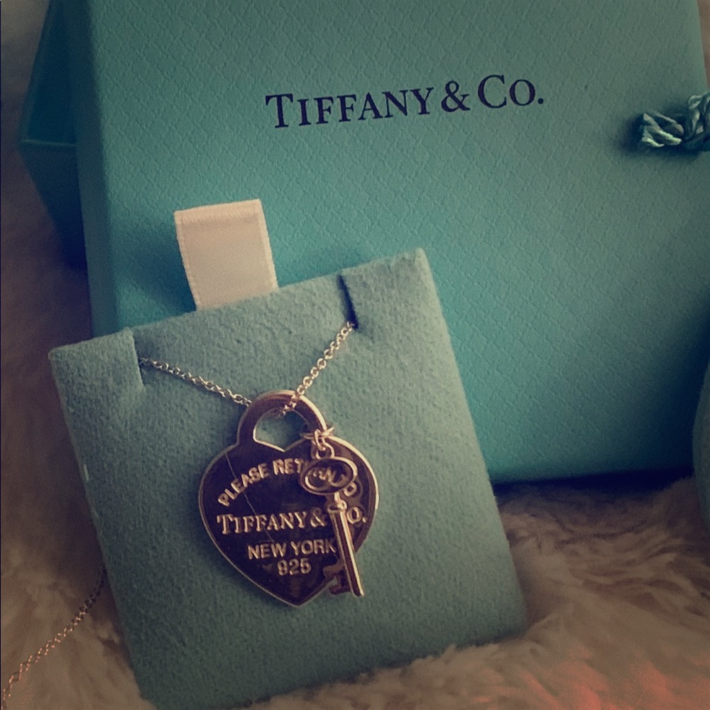 100% Authentic Tiffany Heart with Key Necklace
